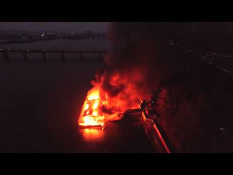 В сети появилось видео пожара "Веранды"