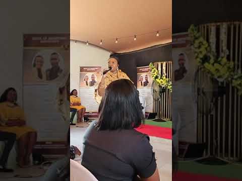 Pastor Lungi M eshumayela eMpumalanga kwaNdebele