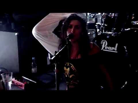 Thumbnail for Amy Winehouse - In My Bed (Part) - Rehearsal for 2 gigs in Toronto and Montreal, Canada [July 2004] by Amy Winehouse