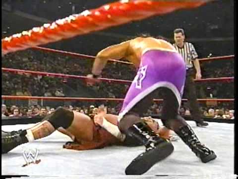 Raven vs. Aaron Stevens - Heat, November 24 2002