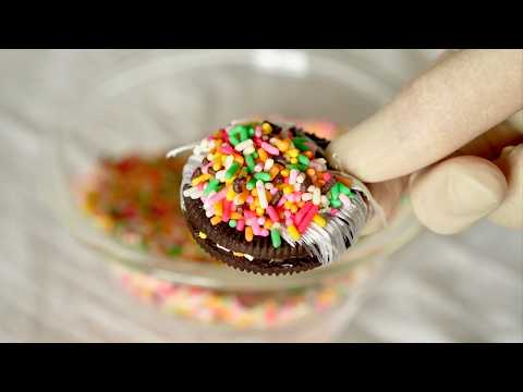 I made Marshmallow Wrapped Oreos with Colored Sprinkles 糸マシュマロオレオのカラースプレーがけ