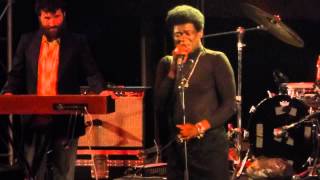 Charles Bradley - Let The Love Stand a Chance (Festival Paredes de Coura, 21 Agosto 2015)