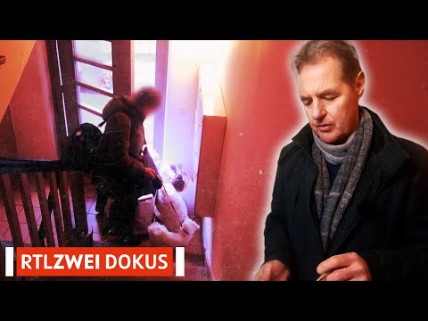 Eviction: Bailiffs in Berlin | Germany - Your Debts | RTLZWEI Documentaries