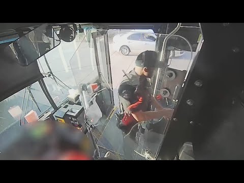 Video shows Aurora police shooting suspect on RTD bus