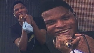 팬들향해 활짝 웃는 신난 Gallant - Bone and Tissue [2016 SSF 서울소울페스티벌]