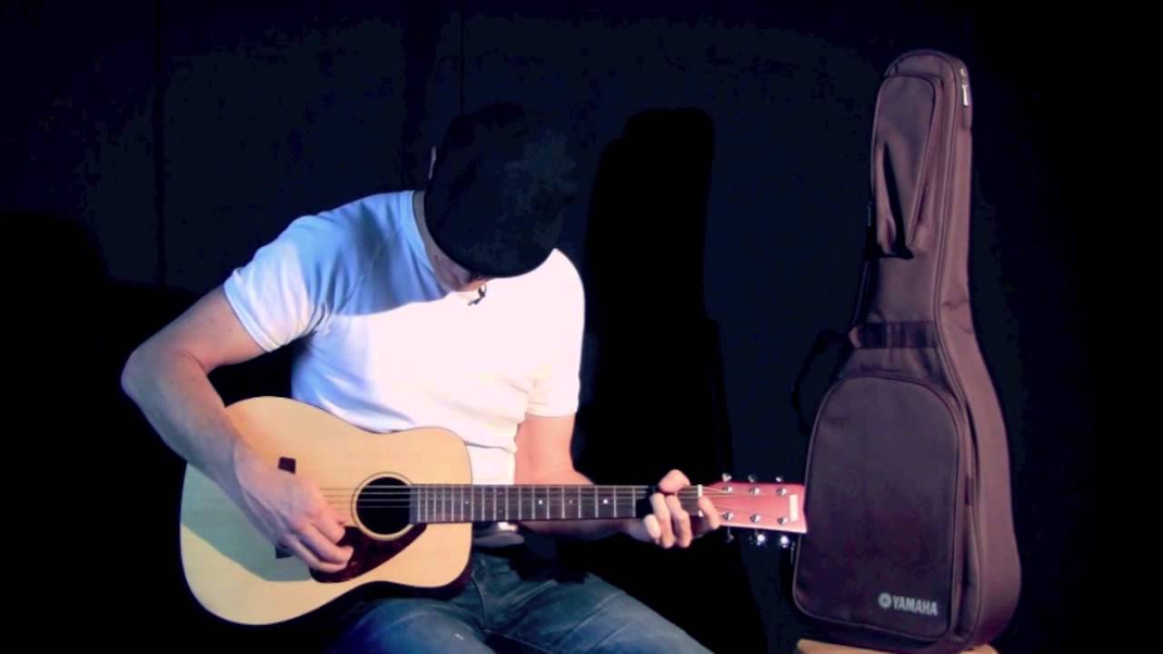 Yamaha JR2 1/2 Size Acoustic Guitar w/Gigbag - Natural