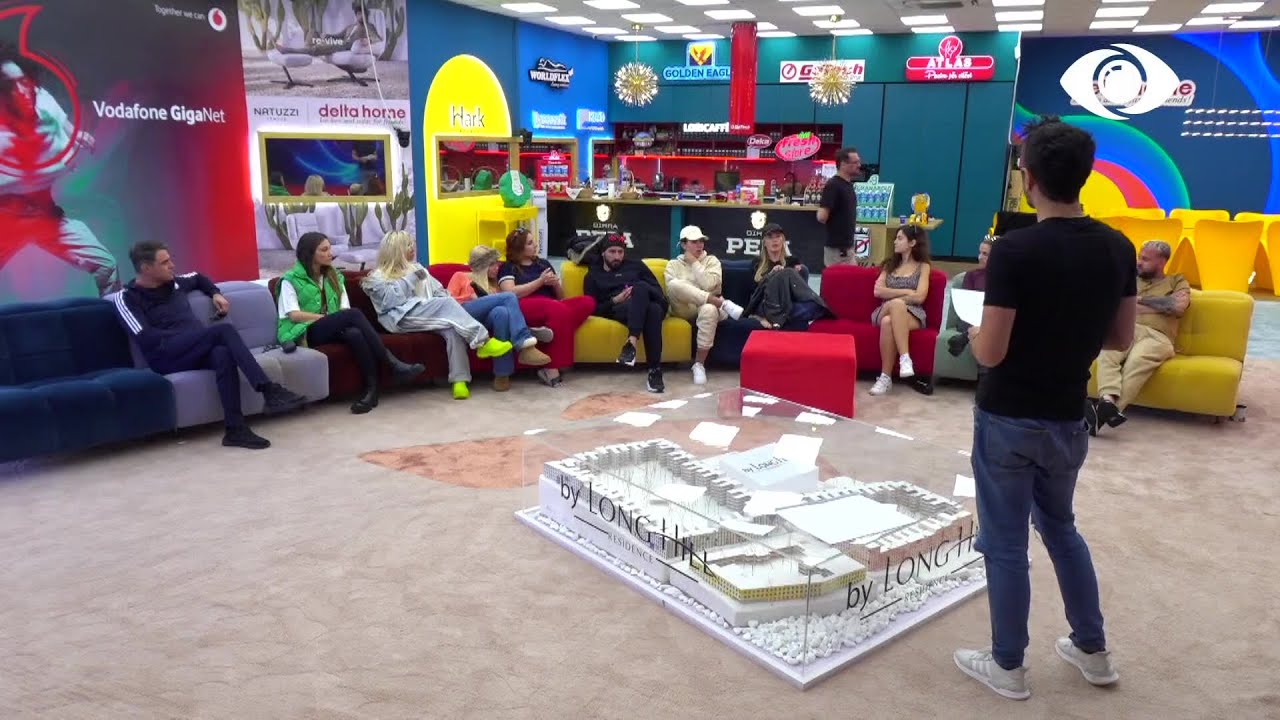 Zarf/Banorët kanë mundësi ti bëjnë pyetje njëri tjetrit duke ruajtur anonimitetin