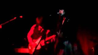 April Smith @ Maxwells - Drop Dead Gorgeous