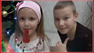 ЧЕЛЛЕНДЖ ОГРОМНЫЙ ЯЗЫК ЖЕЛЕЙНЫЙ + РАСПАКОВКА ХЕЛОУ Hello Kitty Gummy joker tongue giant challenge