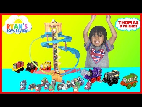 Ryan plays Thomas and Friends Minis Twist N Turn Stunt toy trains Video