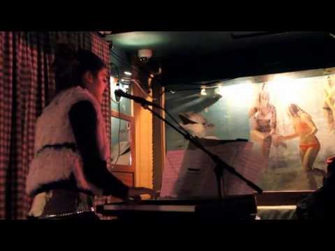 Bárbara Gilles - The Way Things Are (live @pianosnyc)