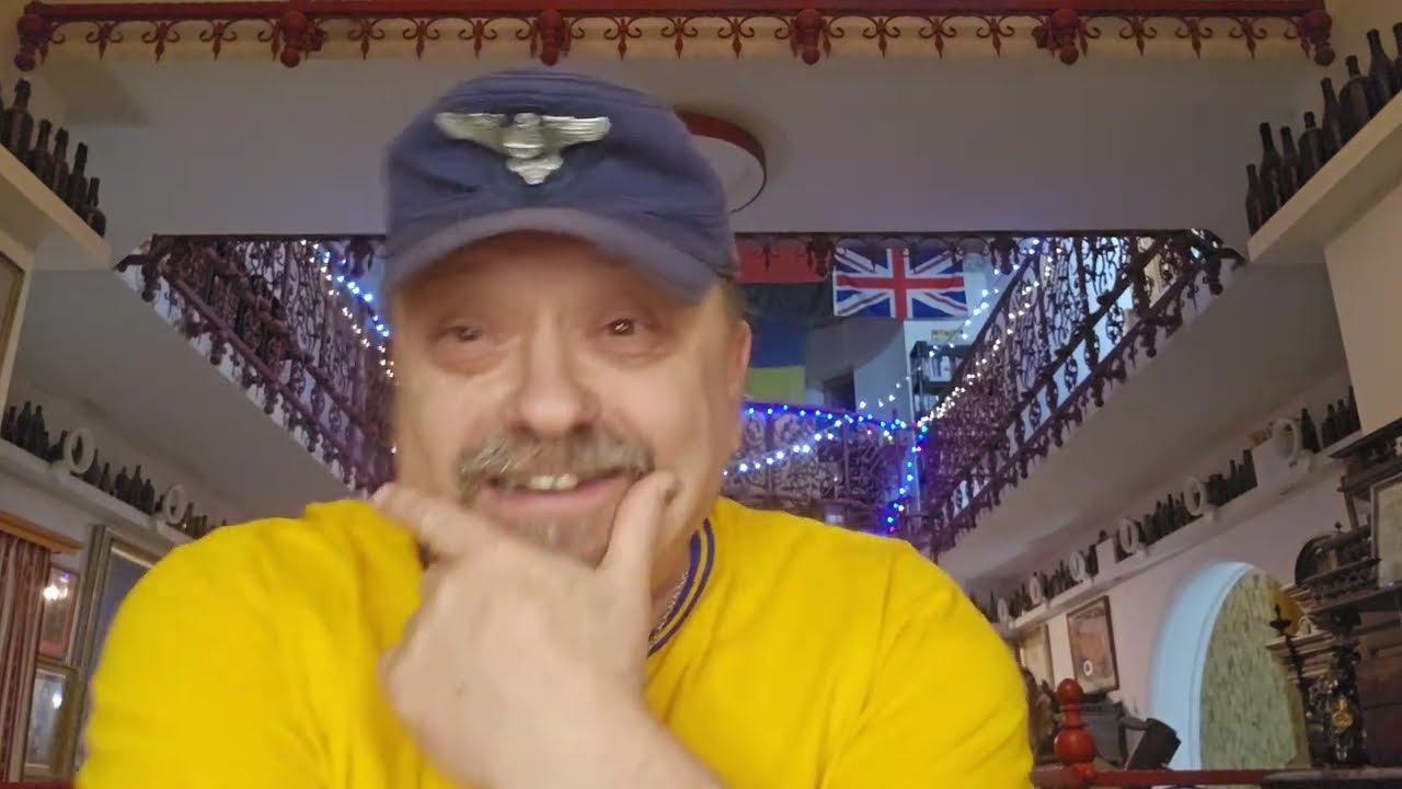 Отвечаю на ваш вопросы и да, сын Шуфрича воюет в ЗСУ, (не Умерова,Гетьманцева,?