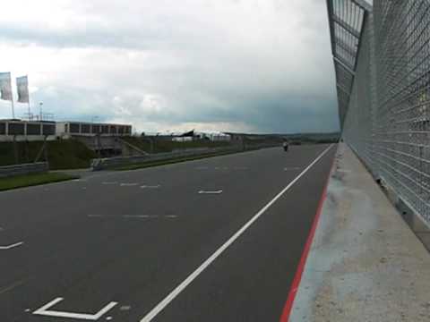 Schumi beim Train auf dem SaRi 12. Juni 2009