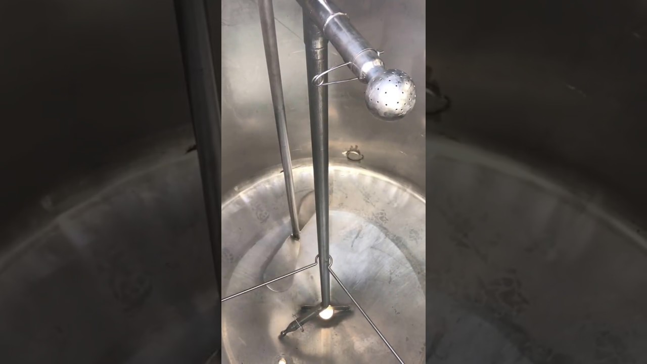 Cuve inox agitée 2600 litres