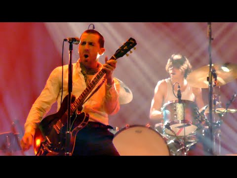 Miles Kane - Change The Show [Live at Doornroosje, Nijmegen - 13-04-2022]