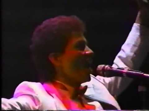 Luis Angel Artista  OTI 90  - OTI 88