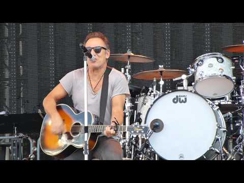 Bruce Springsteen - 2012-07-31 Blinded By The Light (solo acoustic)
