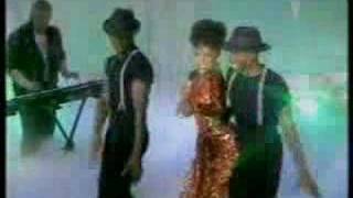 Bronski Beat & Eartha Kitt : Cha Cha Heels