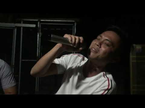 Kẻ Trắng Tay - dưa leo