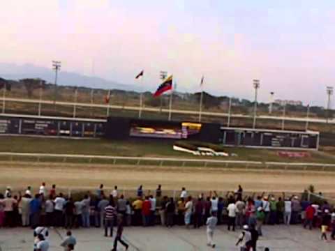 Hivana Carrera del día 05 de abril de 2013 (Hipodromo de valencia) Parte V