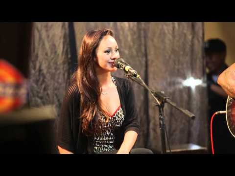 Sunset di Tanah Anarki Jerinx feat Briana di Rumble Jogja