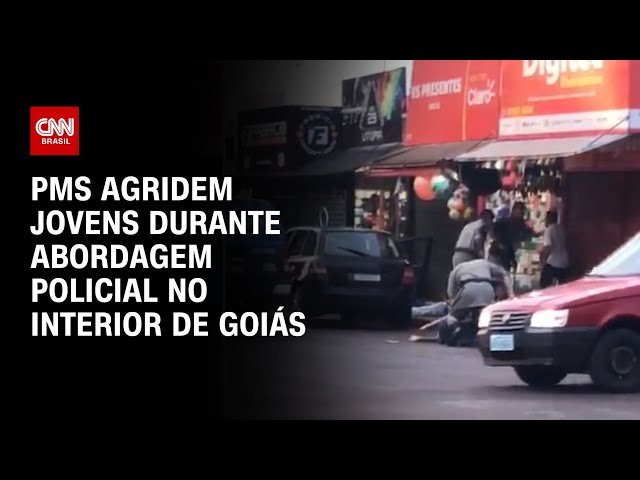 PMs agridem jovens durante abordagem policial no interior de Goiás