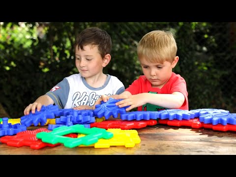 Slide 4 - *Giant Polydron Giant Gears, 58 Pieces (video)