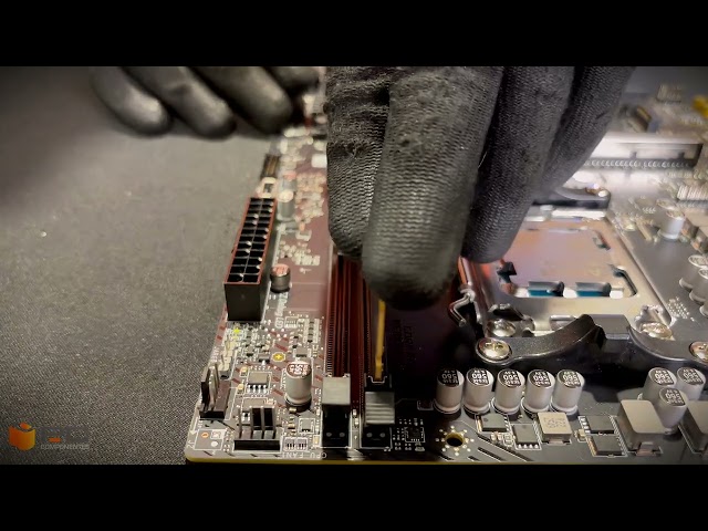 PC de travail PC : AMD Ryzen 7 8700G IA / 32 Go / SSD 1 To V2 / Windows 11 Home video