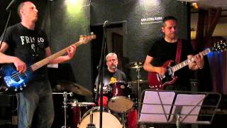 BLOW UP ROCK - How long you wanna live, anyway? (Stray Cats)