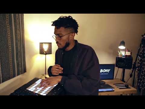 Hey Bony plays Vybz kartel - Tek Buddy Live