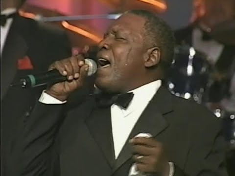 Charlie Thomas' Drifters "A Change Is Gonna Come" Live - 2005