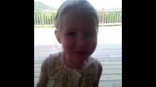 Natalie singing "u-li-la-lu" Poi Dog Pondering song