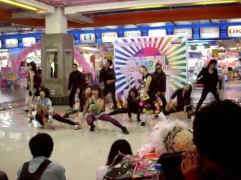 120226 2NE1 - UGLY [sang by HYN] & I AM THE BEST Cover @ Yokoan LOve Forward 2012