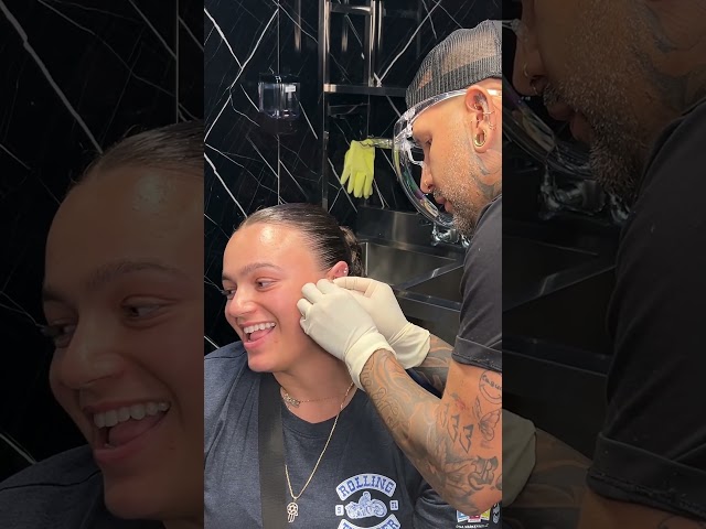 Vídeo relacionado con ZKGYUS 3pcs Piercing Labio de Titanio Piercing Tragus Monroe Cartílago Helix Piercing Oreja para Mujeres Hombres