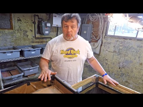 Nightcrawlers in VermiBags get generous feeding plus grit plus bedding - vermicomposting