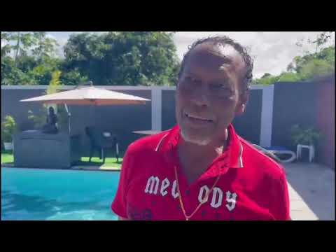 Erwin Bouterse bij Bemoei Brigade...