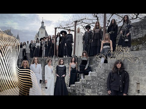 CHANEL “Le Château des Dames” 2020/21 Métiers d’art Collection Show