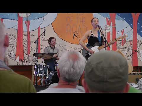 Anna Burch - 'Asking 4 A Friend' (Live at EOTR 2018)