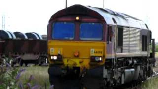 preview picture of video 'EWS Class 66 No. 66098 in Port Talbot steel works yard.'