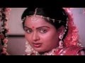 Ninaivukal Movie Radha Karthik Muthuraman Romantic Scene