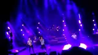 Rizzle Kicks "Jam yourself" LIVE @ Hammersmith Apollo