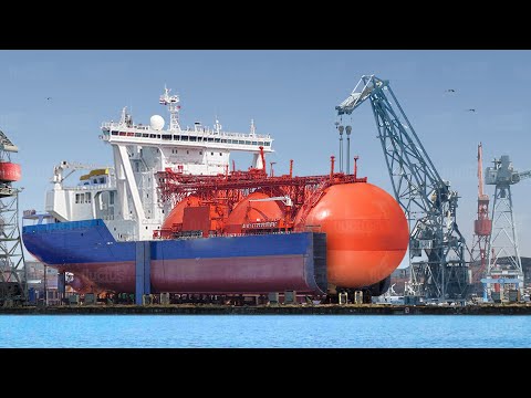 How World’s Largest LNG Tankers are Built in Multi Billion $ Shipyard