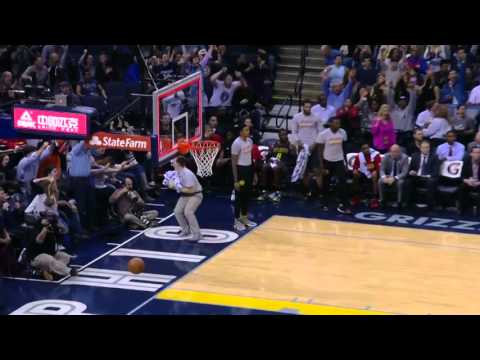 Vince Carter buzzer beater to Atlanta Hawks