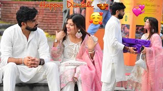 Download lagu Diwali Special 🪔❤️ Somesh दिवाली पर ghar नहीं जा रहा 🥰 surprise for Sana 😘| crazy Sana Khan |  mp3