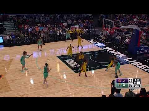 Charles shoots face-up shot (Zahui at top of arc)