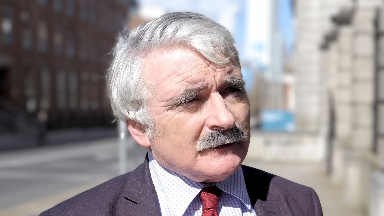 Miniature de la vidéo Irish Politician Willie O’Dea Boycotts Film du film How to Cheat in the Leaving Certificate