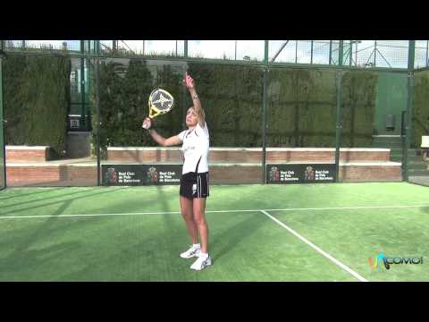 Cómo hacer el  smash plano en Pádel