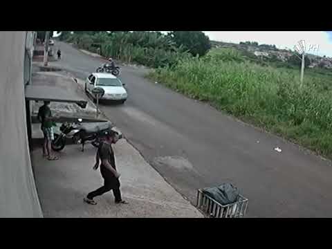 PATOS DE MINAS: MOTOCICLISTA É ATINGIDO POR OUTRO QUE REALIZAVA MANOBRA RADICAL