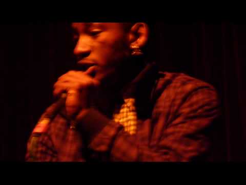 Manlolas Fofo - Na Casa da Comuna Teatro em Lisboa