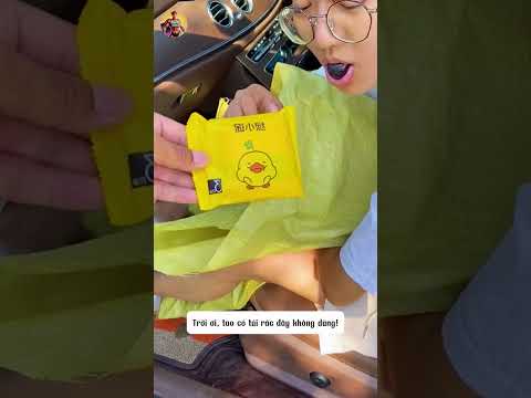 Ăn Uống Trên Xe Mà Không Bẩn? Đây Là Cách!